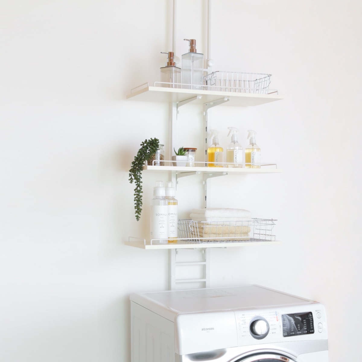 突っ張り ランドリーラック ホワイト 工具不要 棚板3枚 幅60cm 高さ200~260cm ( ラック 収納 壁面収納 すき間3段 棚 ランドリー 突っ張り棚 洗濯機上 洗濯機横スリム 洗面所 )