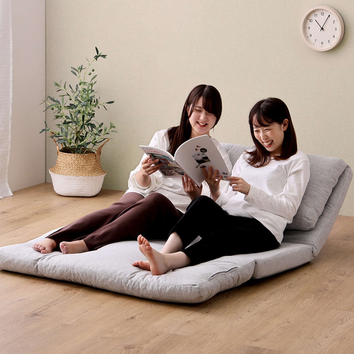 座椅子 2人掛け 3wayソファ 幅110cm Paljon ( 形が変えられる ソファ リクライニング フロアチェア カウチ フラット ベッド ゆったり ワイド 折りたたみ ファブリック 無地 シンプル おしゃれ ) 【ライトグレー】 ライトグレー