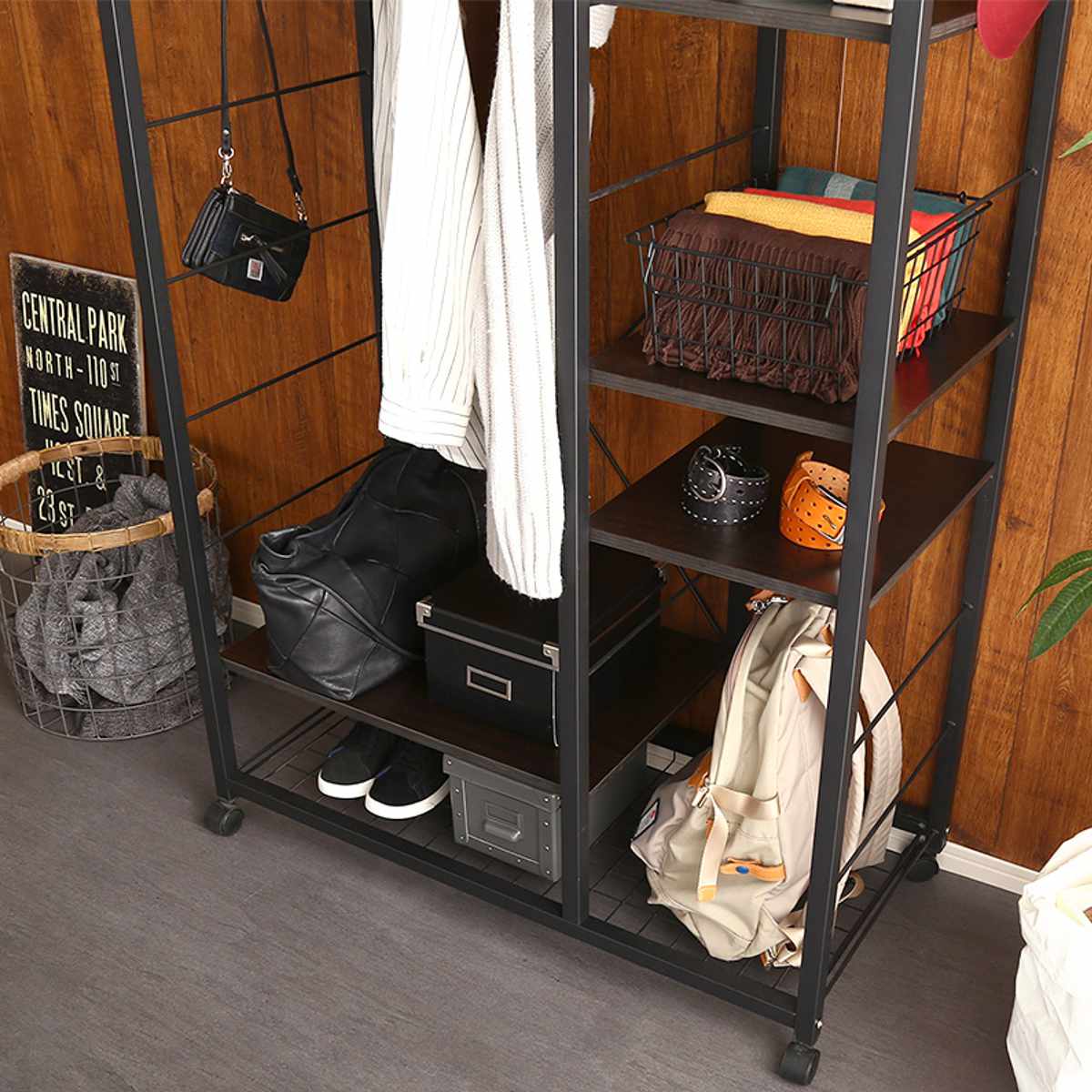 ハンガーラック Lacatas 幅88cm キャスター付き 可動棚 ( 高さ調節可能 棚付き スチールフレーム コートハンガー コート掛け 衣類収納 玄関収納 小物収納 帽子 靴 バッグ シンプル ブラック )