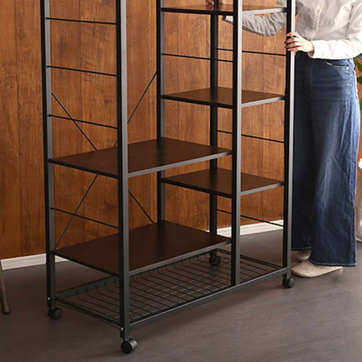 ハンガーラック Lacatas 幅88cm キャスター付き 可動棚 ( 高さ調節可能 棚付き スチールフレーム コートハンガー コート掛け 衣類収納 玄関収納 小物収納 帽子 靴 バッグ シンプル ブラック )