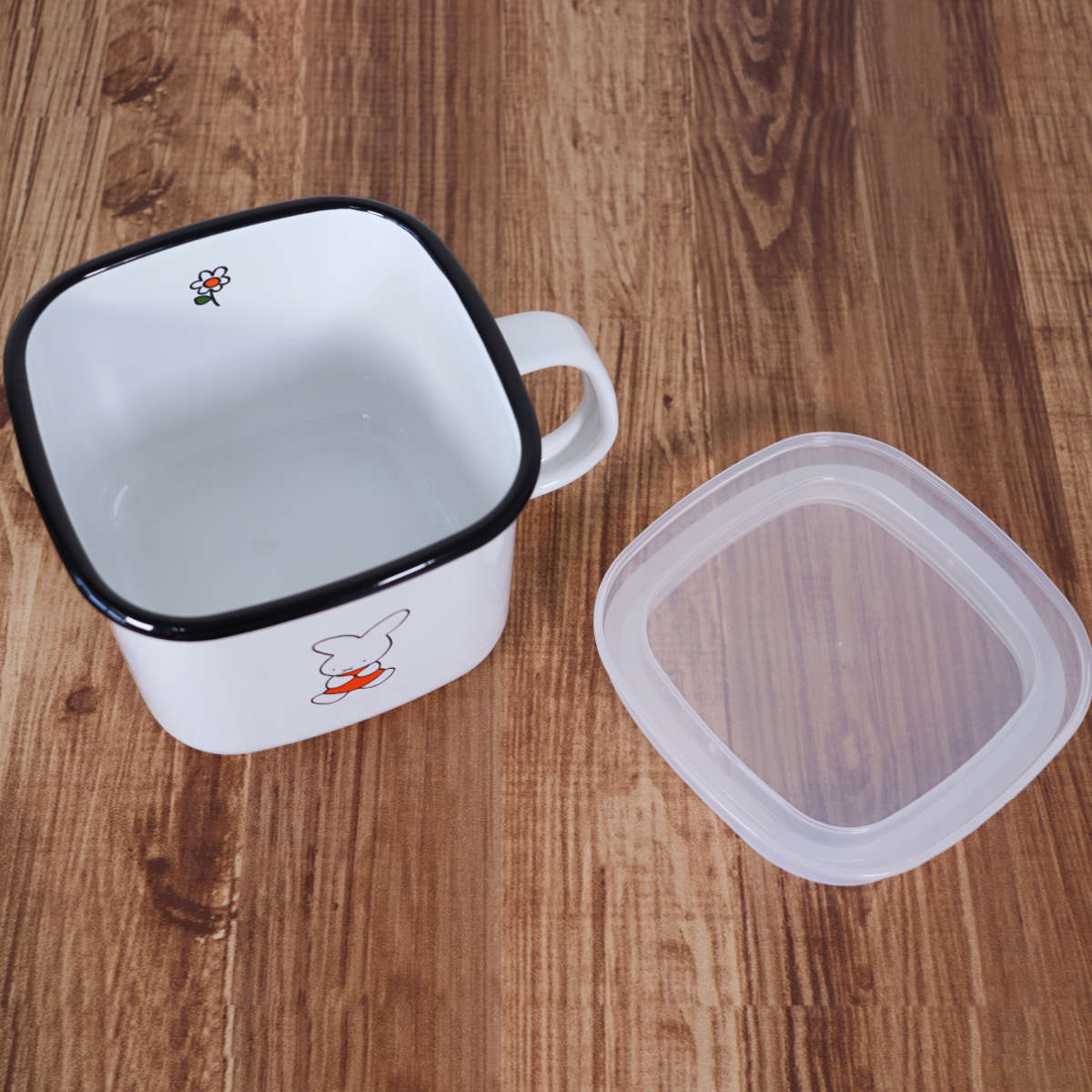 保存容器 ナインチェ 角型 みそポット ホーロー ( miffy 70周年 限定 富士ホーロー 密閉 琺瑯 味噌ポット オーブン対応 IH対応 ガス対応 味噌入れ ストッカー 食品保存 片手鍋 琺瑯容器 ほうろう 蓋 おしゃれ かわいい 1.5L )