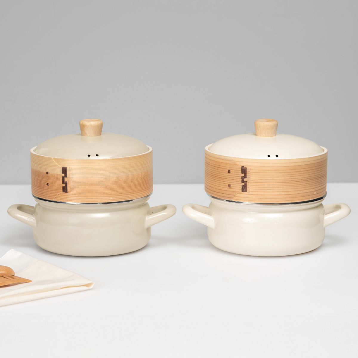 せいろ付きホーロー鍋 2段 18cm IH対応 ホーロー蓋付き 富士ホーロー Honey Ware ( ハニーウェア せいろ鍋セット 両手鍋 ホーロー 蒸し器 セイロ ガス火対応 蒸籠 竹 ミニ ほうろう鍋 シート 蓋付き 18センチ 蒸し ) 【グレージュ】 グレージュ