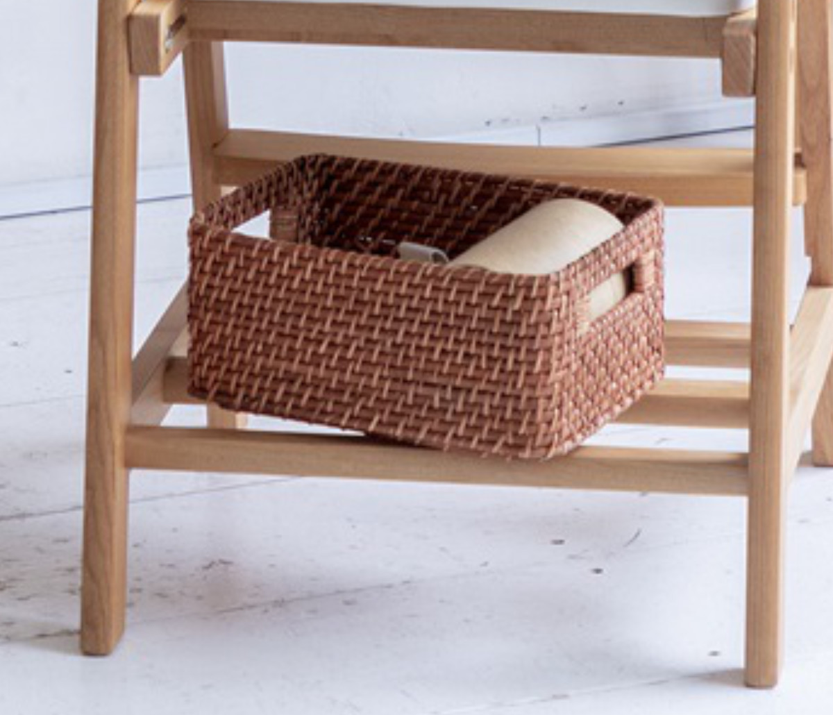 学習椅子 勉強椅子 板座タイプ リビングダイニング学習 ペルケ ( デスクチェア 学習チェア ダイニングチェア 高さ調節 子供 椅子 足置き 木製 天然木 アルダー材 イス いす チェア 子ども 日本製 収納スペース ) 【ウォールナット】 ウォールナット