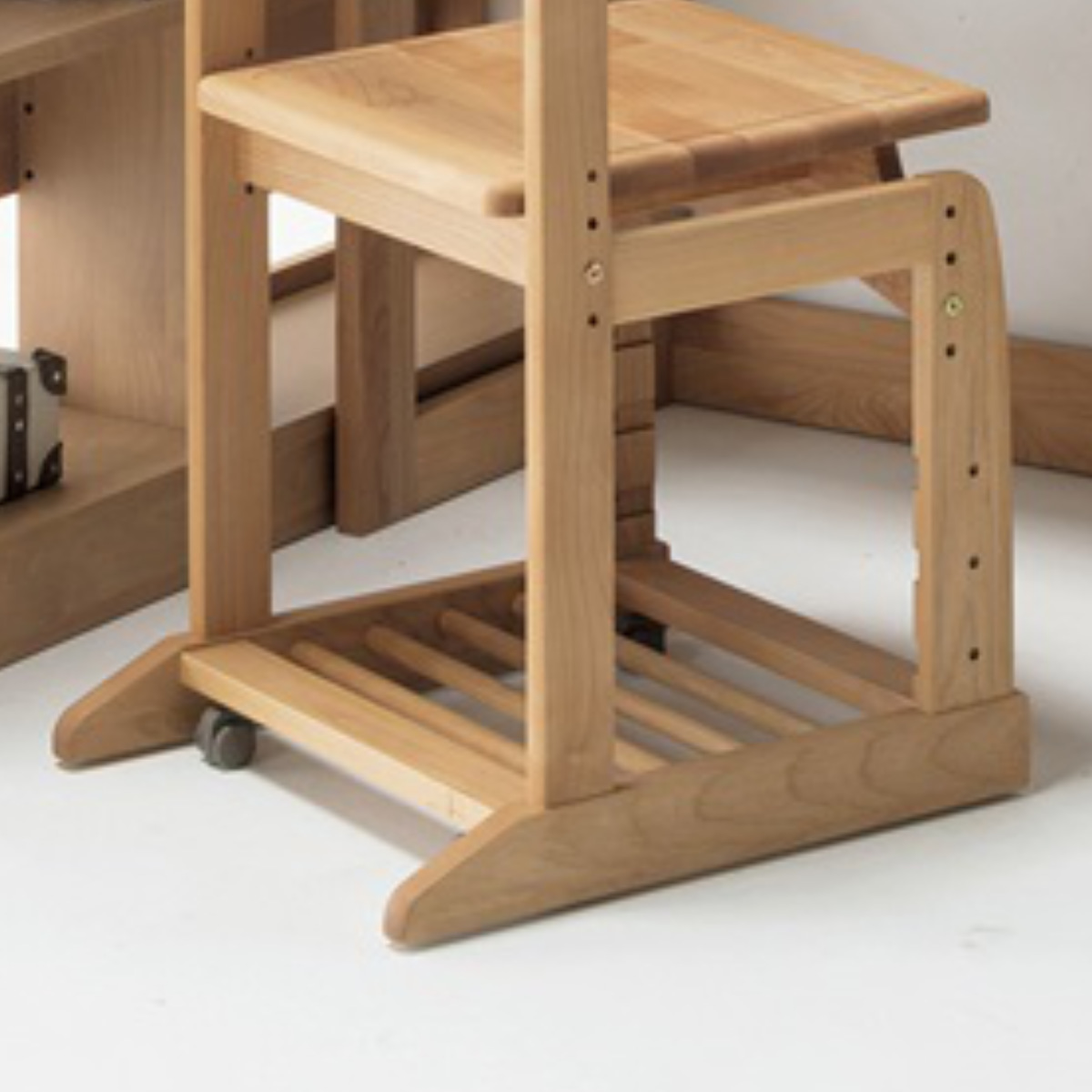 学習椅子 勉強椅子 板座タイプ リビングダイニング学習 沈み込みキャスター ダック ( デスクチェア 学習チェア ダイニングチェア 高さ調節 子供 椅子 足置き 木製 天然木 アルダー材 イス いす チェア 子ども 日本製 収納スペース )