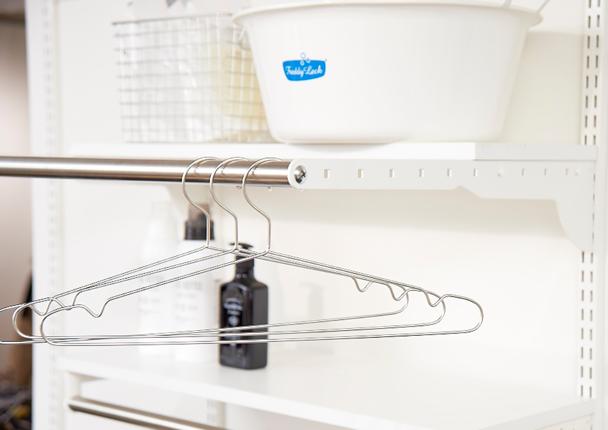 壁面収納 フィットラック ランドリー棚セット 幅45×奥行60cm 棚板奥行30cm ( 棚 ラック パイプ付き DIY 収納 ランドリーラック 洗濯機上 可動棚 洋服掛け ハンガー掛け 有効活用 収納スペース 壁掛け 壁面 洗濯 ランドリー ) 【ホワイト×ブラウン】 ホワイト×ブラウン