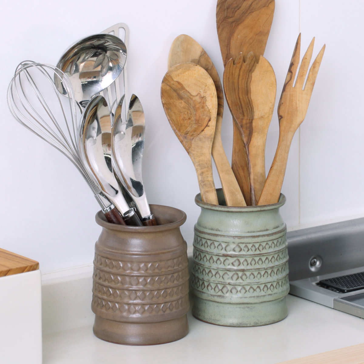 カトラリースタンド スカンジナビア ツールスタンド 磁器 日本製 （ カトラリー スタンド せっ器 北欧 キッチンツール収納 調理道具 キッチンツール 収納 調理道具立て 食洗機対応 花瓶 フラワーベース マット おしゃれ かわいい ） 【マットブラウン】