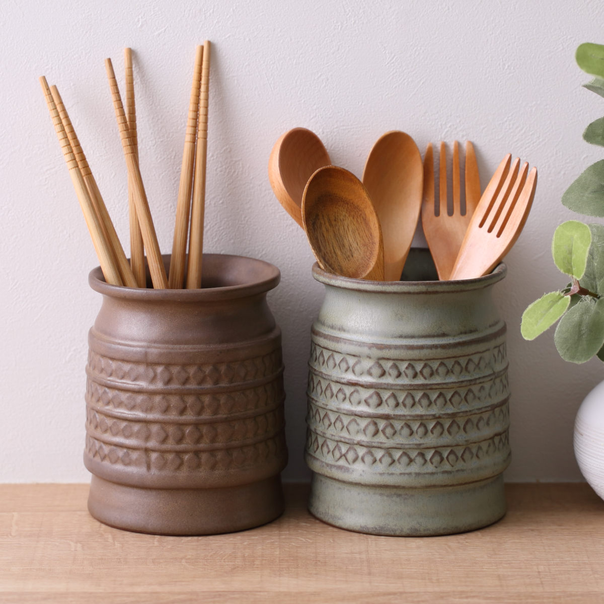 カトラリースタンド スカンジナビア ツールスタンド 磁器 日本製 ( カトラリー スタンド せっ器 北欧 キッチンツール収納 調理道具 キッチンツール 収納 調理道具立て 食洗機対応 花瓶 フラワーベース マット おしゃれ かわいい ) 【マットブロンズ】 マットブロンズ