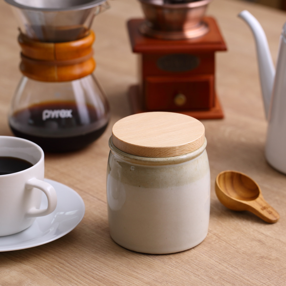 保存容器 300ml ミョルク キャニスター ( 調味料容器 調味料入れ ストッカー 密閉 せっ器 北欧 木蓋付き 丸型 砂糖 塩 コーヒー 紅茶 天然木 おしゃれ シンプル 上品 北欧風 バイカラー パッキン ) 【ナチュラル】 ナチュラル