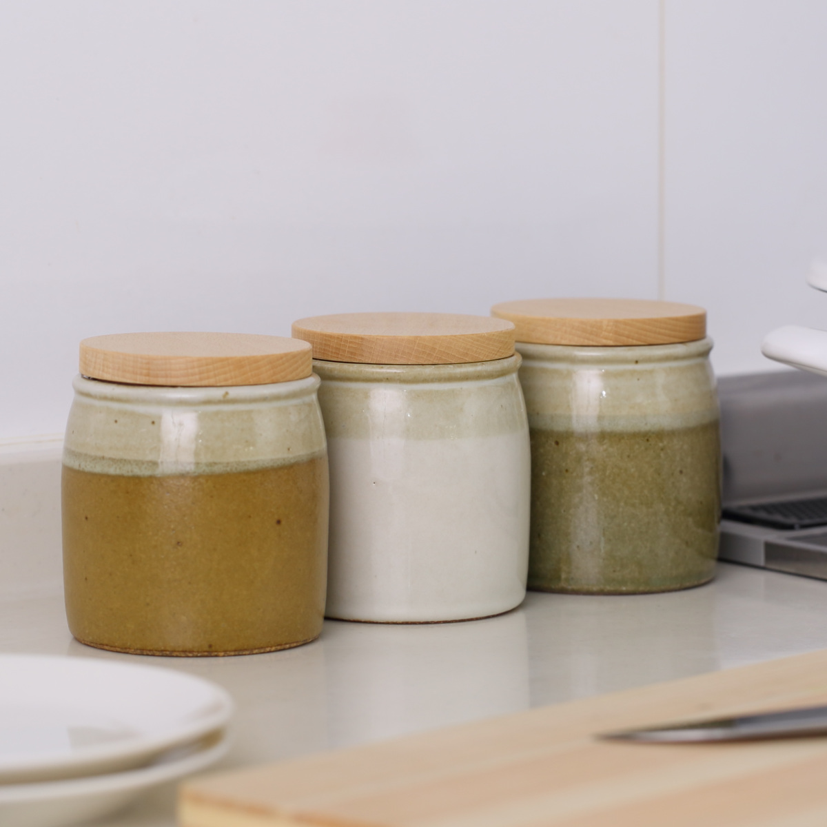 保存容器 300ml ミョルク キャニスター ( 調味料容器 調味料入れ ストッカー 密閉 せっ器 北欧 木蓋付き 丸型 砂糖 塩 コーヒー 紅茶 天然木 おしゃれ シンプル 上品 北欧風 バイカラー パッキン ) 【ナチュラル】 ナチュラル