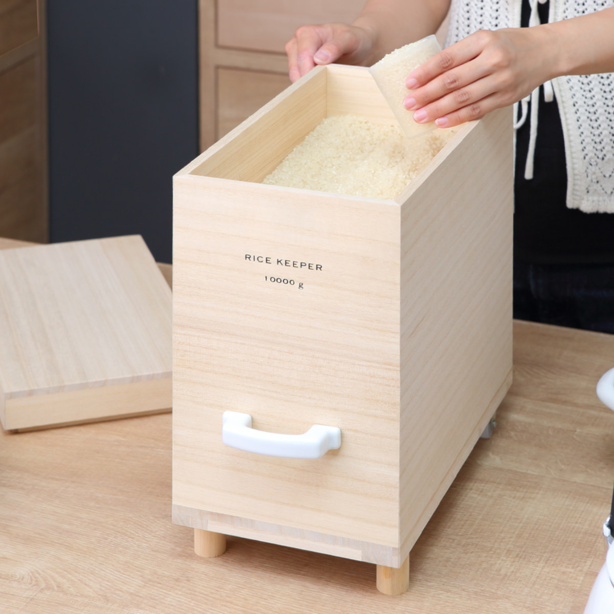 ライスストッカー 技物専科 米びつ 10kg用 キャスター付き 桐製 日本製 ( 米櫃 こめびつ ライスボックス キャスター 保存容器 おすすめ 10kg 10キロ 桐 和風 桐製米びつ お米 収納 保存 ストッカー キッチン スリム すき間 隙間 )