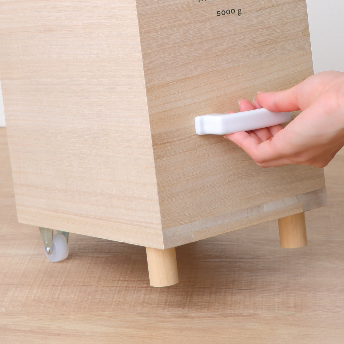 ライスストッカー 技物専科 米びつ 5kg用 キャスター付き 桐製 日本製 ( 米櫃 こめびつ ライスボックス キャスター 保存容器 おすすめ 5kg 5キロ 桐 和風 桐製米びつ お米 収納 保存 ストッカー キッチン スリム すき間 隙間 )