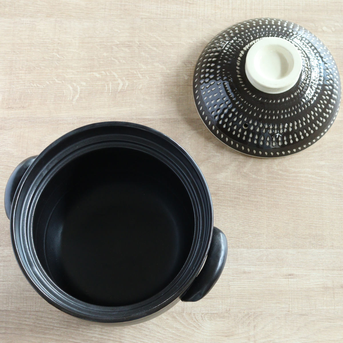 炊飯土鍋 3合炊 直火専用 OKATTE 飛び鉋ごはん土鍋 日本製 ( ごはん鍋 ご飯土鍋 陶器製 どなべ おすすめ 電子レンジ対応 オーブン対応 3合 2合炊き 1合炊き ガス火対応 直火対応 ご飯鍋 土鍋 炊飯鍋 炊飯用土鍋 三合炊き ) 【ブラック】 ブラック