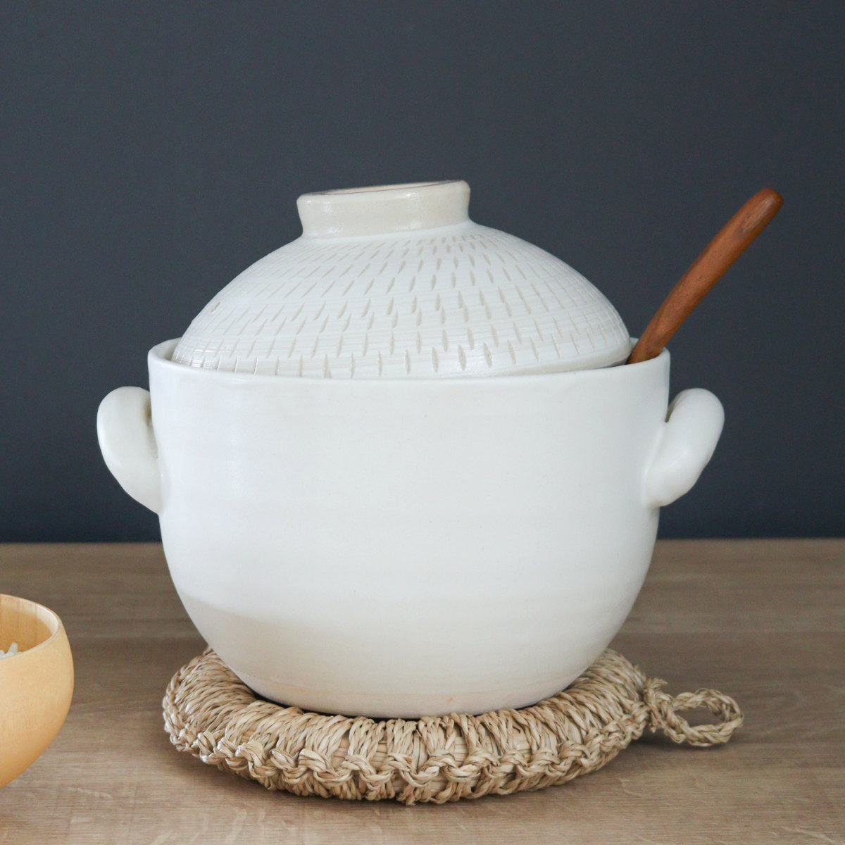 炊飯土鍋 3合炊 直火専用 OKATTE 飛び鉋ごはん土鍋 日本製 ( ごはん鍋 ご飯土鍋 陶器製 どなべ おすすめ 電子レンジ対応 オーブン対応 3合 2合炊き 1合炊き ガス火対応 直火対応 ご飯鍋 土鍋 炊飯鍋 炊飯用土鍋 三合炊き ) 【ブラック】 ブラック