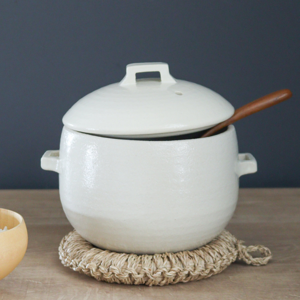 炊飯土鍋 2合炊 直火専用 中蓋付き OKATTE ごはん土鍋 日本製 ( ごはん鍋 ご飯土鍋 陶器製 どなべ おすすめ 電子レンジ対応 オーブン対応 2合 1合炊き ガス火対応 直火対応 ご飯鍋 土鍋 炊飯鍋 炊飯用土鍋 二合炊き 二重蓋 ) 【ホワイト】 ホワイト