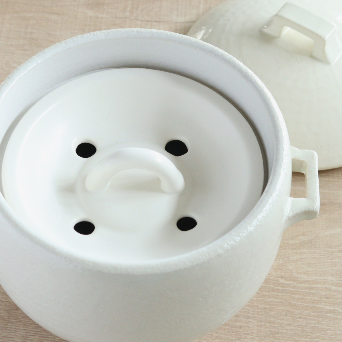 炊飯土鍋 2合炊 直火専用 中蓋付き OKATTE ごはん土鍋 日本製 ( ごはん鍋 ご飯土鍋 陶器製 どなべ おすすめ 電子レンジ対応 オーブン対応 2合 1合炊き ガス火対応 直火対応 ご飯鍋 土鍋 炊飯鍋 炊飯用土鍋 二合炊き 二重蓋 ) 【ホワイト】 ホワイト