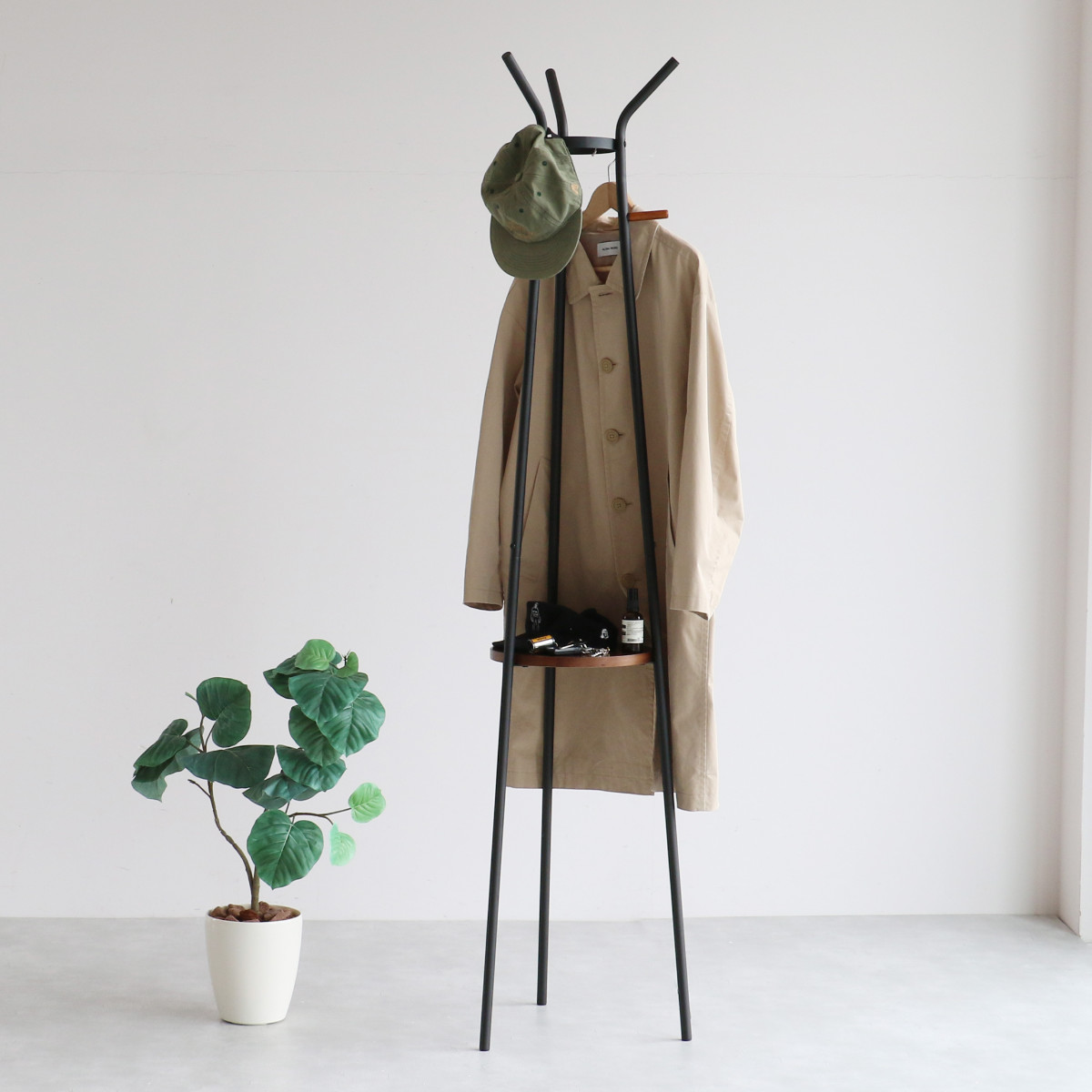 スタイリッシュなポールハンガーラック 楽天市場】ハンガーラック キャスター付 ワイドタイプ Sled 幅