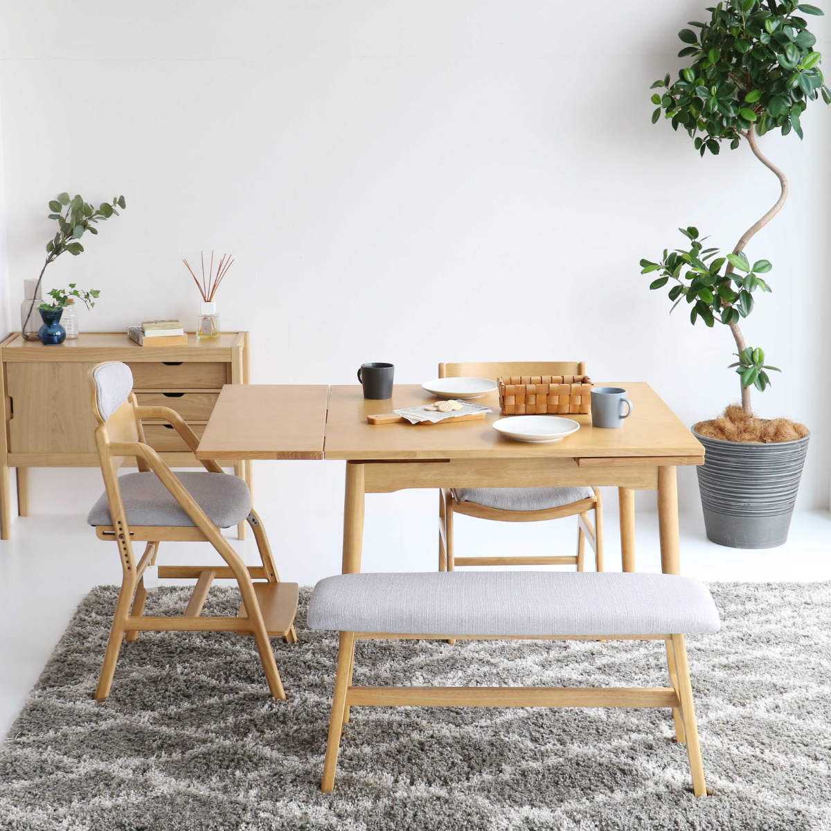 ダイニングベンチ 幅90cm E-Toko ( コンパクト ベンチ ダイニング 木製 天然木 ファブリック 布張り 北欧 ダイニングチェア 長椅子 1人用 2人用 食卓 リビング ベンチチェア リビングベンチ チェア 椅子 食卓椅子 おしゃれ 軽量 )