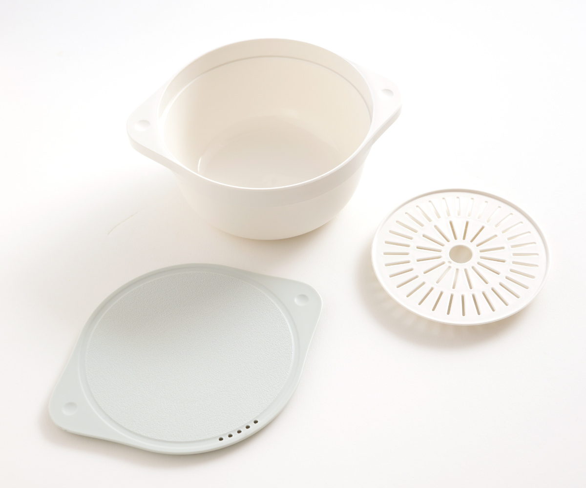 電子レンジ調理鍋 Cook Pot 蒸し皿付き まな板になる蓋付き レンジ調理器 日本製 ( 電子レンジ調理器 蒸し器 鍋 食洗機対応 1人鍋 ラーメンメーカー ふた付き 電子レンジ専用調理器 電子レンジ料理 電子レンジ調理 火を使わない ) 【グリーン】 グリーン