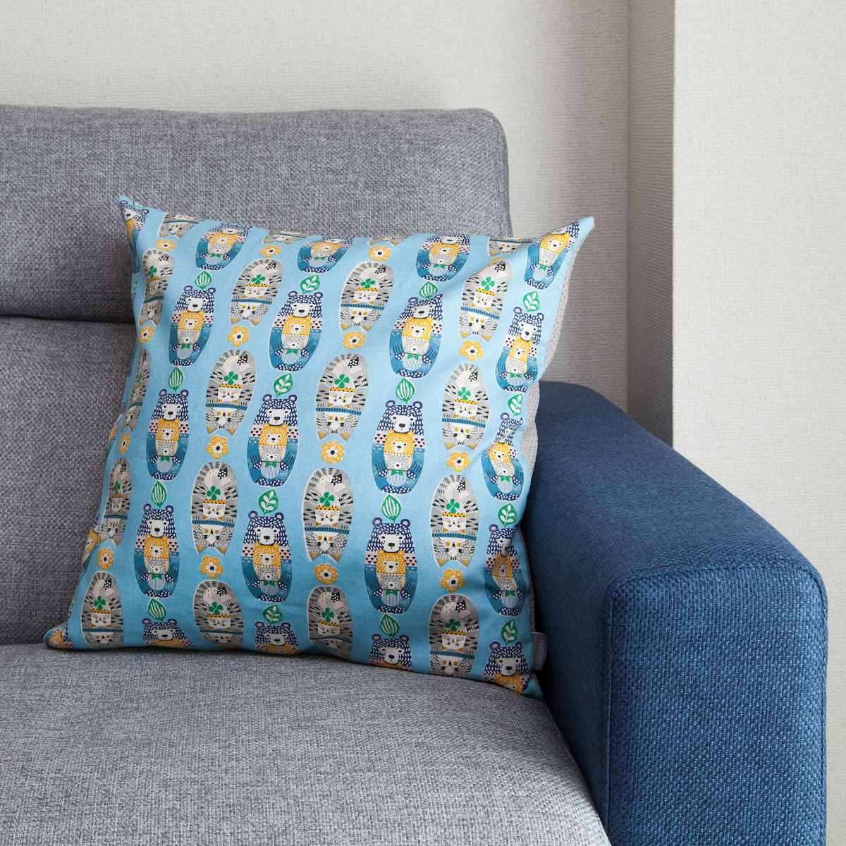 クッションカバー TOMARU ( クッション カバー 45×45cm 滑り止め付き 日本製 ストライプ ネコ インテリア 雑貨 タブレットクッション 替え 北欧 おしゃれ タブレット スマホ スタンド 模様替え インテリア雑貨 正方形 替えカバー ) 【グリーンストライプ】 グリーンストライプ