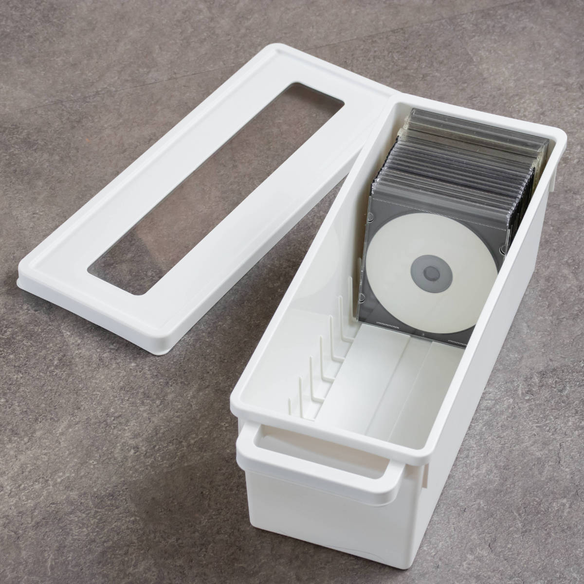 収納ケース メディアコンテナ CD用 ホワイト 幅44.9×奥行16.7×高さ16.4cm ( CD収納ケース 収納ボックス メディア収納 ボックス ケース フタ付き 仕切り付き 積み重ね プラスチック 収納 保管 整理 小物収納 )