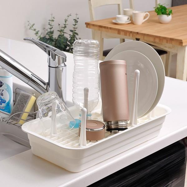 水切りカゴ ボトルスタンド付き コンパクト プラスチック製 ポタ （ 水切りかご 水切りラック 水切りスタンド ペットボトルスタンド 水切り 乾燥 ペットボトル 牛乳パック グラス コップ 保存袋 マグボトル 水筒 哺乳瓶 ）