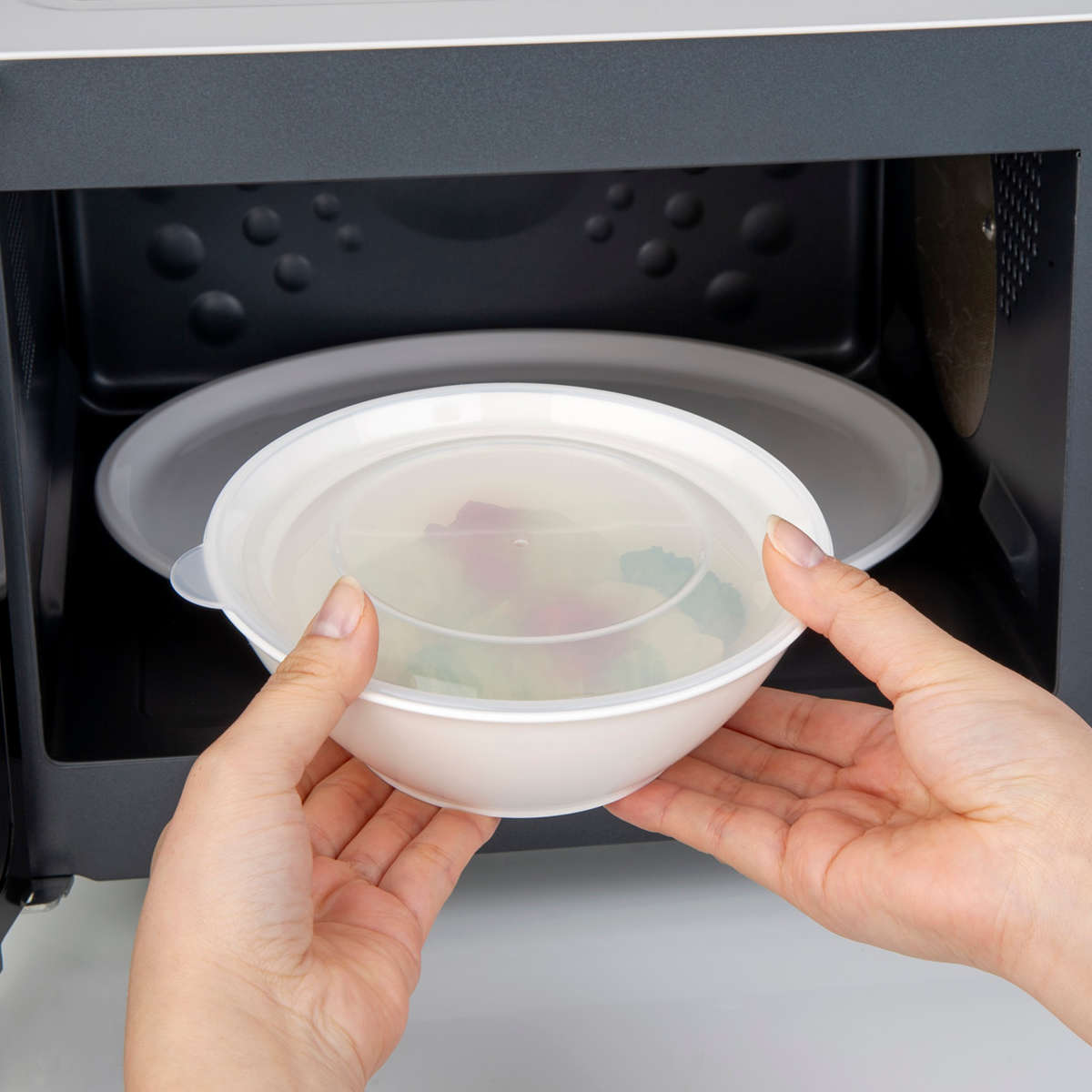 保存容器 そのまま食卓に出せる保存容器 L 5個セット ( 480ml 保存 容器 食品保存容器 食品 食洗機対応 電子レンジ対応 冷凍 食品保存 日本製 ストッカー 作り置き 常備菜 そのまま出せる 白い器 プラスチック BPAフリー )