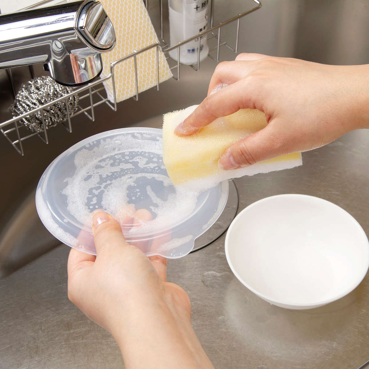 保存容器 そのまま食卓に出せる保存容器 L 5個セット ( 480ml 保存 容器 食品保存容器 食品 食洗機対応 電子レンジ対応 冷凍 食品保存 日本製 ストッカー 作り置き 常備菜 そのまま出せる 白い器 プラスチック BPAフリー )