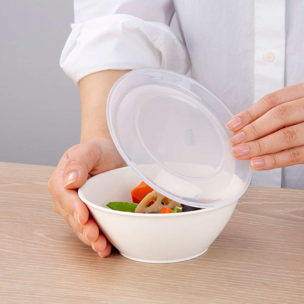 保存容器 そのまま食卓に出せる保存容器 M ( 380ml 保存 容器 食品保存容器 食品 食洗機対応 電子レンジ対応 冷凍 食品保存 日本製 ストッカー 作り置き 常備菜 そのまま出せる 白い器 プラスチック BPAフリー )