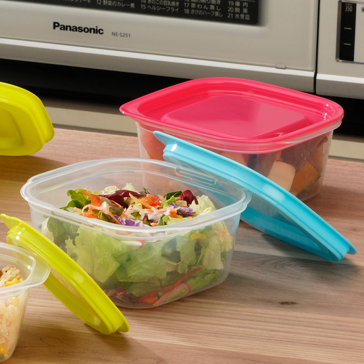 保存容器 楽ちんパック スクエア 630ml 4色組 ( 容器 フードケース 電子レンジ対応 フタをしたまま 日本製 冷凍 冷蔵 洗いやすい フードコンテナ プラスチック レンジOK 作り置き 常備菜 おかず 角型 透明 中が見える )