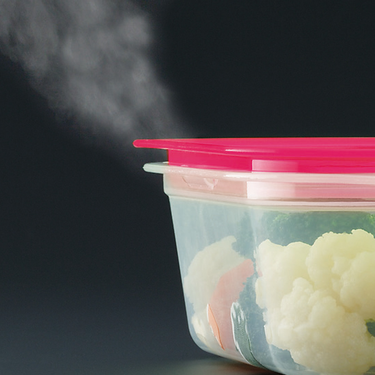 保存容器 楽ちんパック 角型 600ml 4色組 ( 容器 フードケース 電子レンジ対応 フタをしたまま 日本製 冷凍 冷蔵 洗いやすい フードコンテナ プラスチック レンジOK 作り置き 常備菜 おかず 浅型 透明 中が見える )