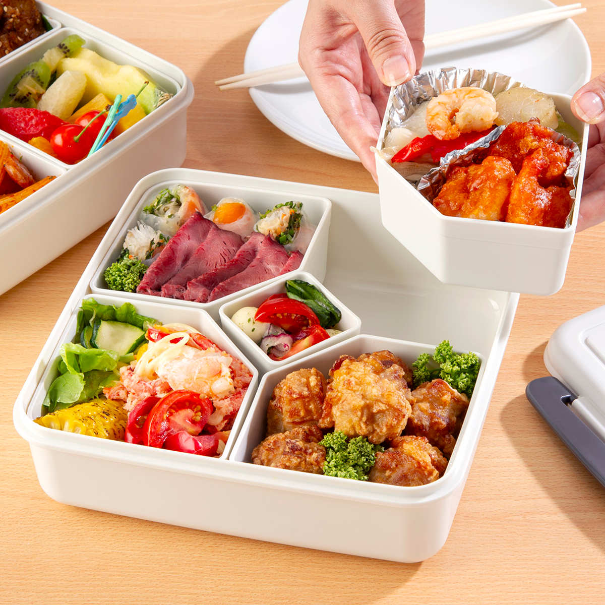 弁当箱 1.7L 3個セット ロック式ランチBOX 中子付き ( お弁当箱 ランチボックス ファミリー 大容量 BPAフリー 日本製 1~2人用 一段弁当 大きめ 一段 四角 ホワイト 白 中子付 おしゃれ シンプル ランチ )