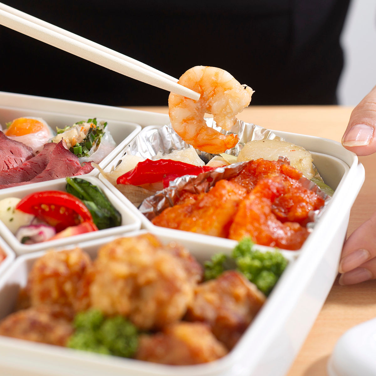 弁当箱 1.7L 3個セット ロック式ランチBOX 中子付き ( お弁当箱 ランチボックス ファミリー 大容量 BPAフリー 日本製 1~2人用 一段弁当 大きめ 一段 四角 ホワイト 白 中子付 おしゃれ シンプル ランチ )