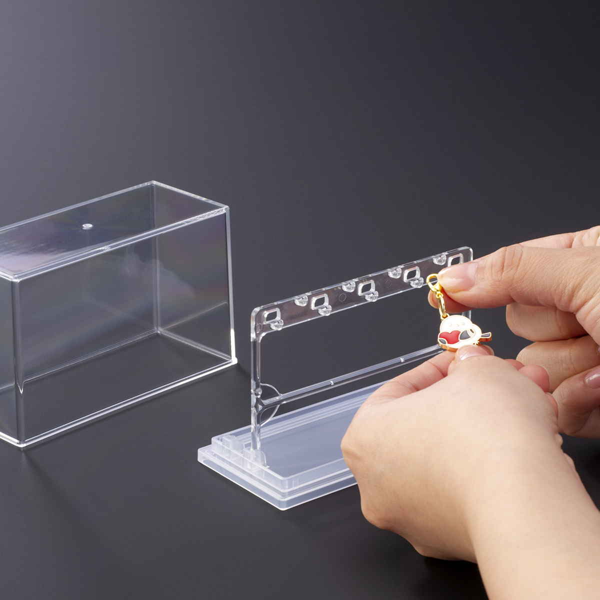 ミニチャーム ディスプレイケース 収納ケース11.9×5.3×7.3cm ( 収納 ケース ディスプレイ 飾る コレクション ボックス コレクションケース 見せる収納 ディスプレー 入れ物 入れ 収集 ガチャガチャ )