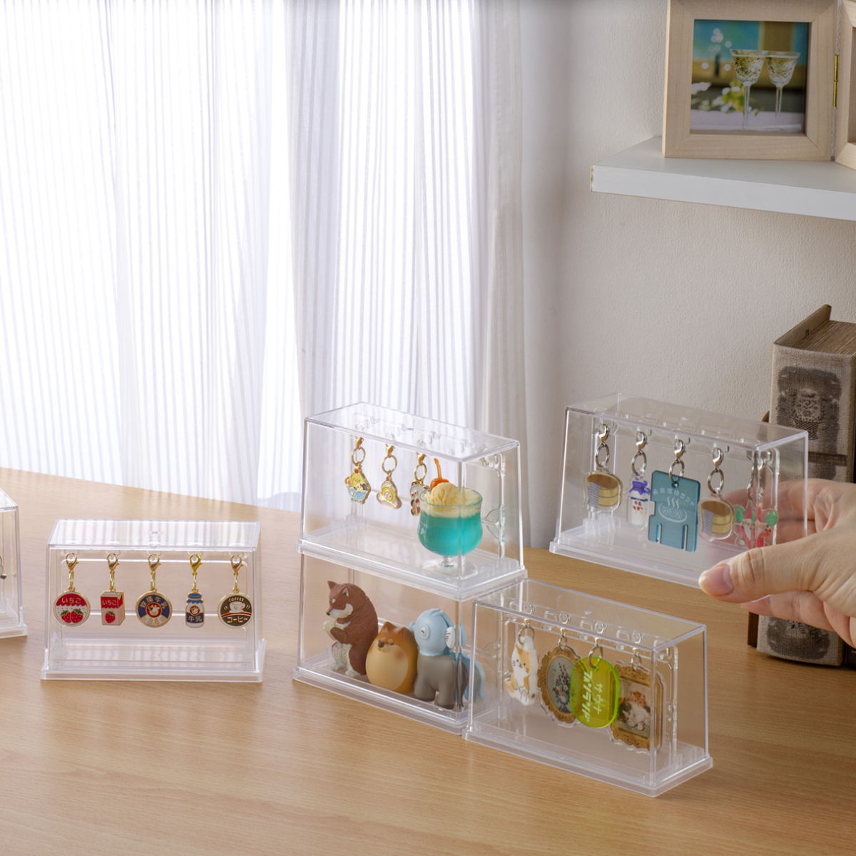 ミニチャーム ディスプレイケース 収納ケース11.9×5.3×7.3cm ( 収納 ケース ディスプレイ 飾る コレクション ボックス コレクションケース 見せる収納 ディスプレー 入れ物 入れ 収集 ガチャガチャ )