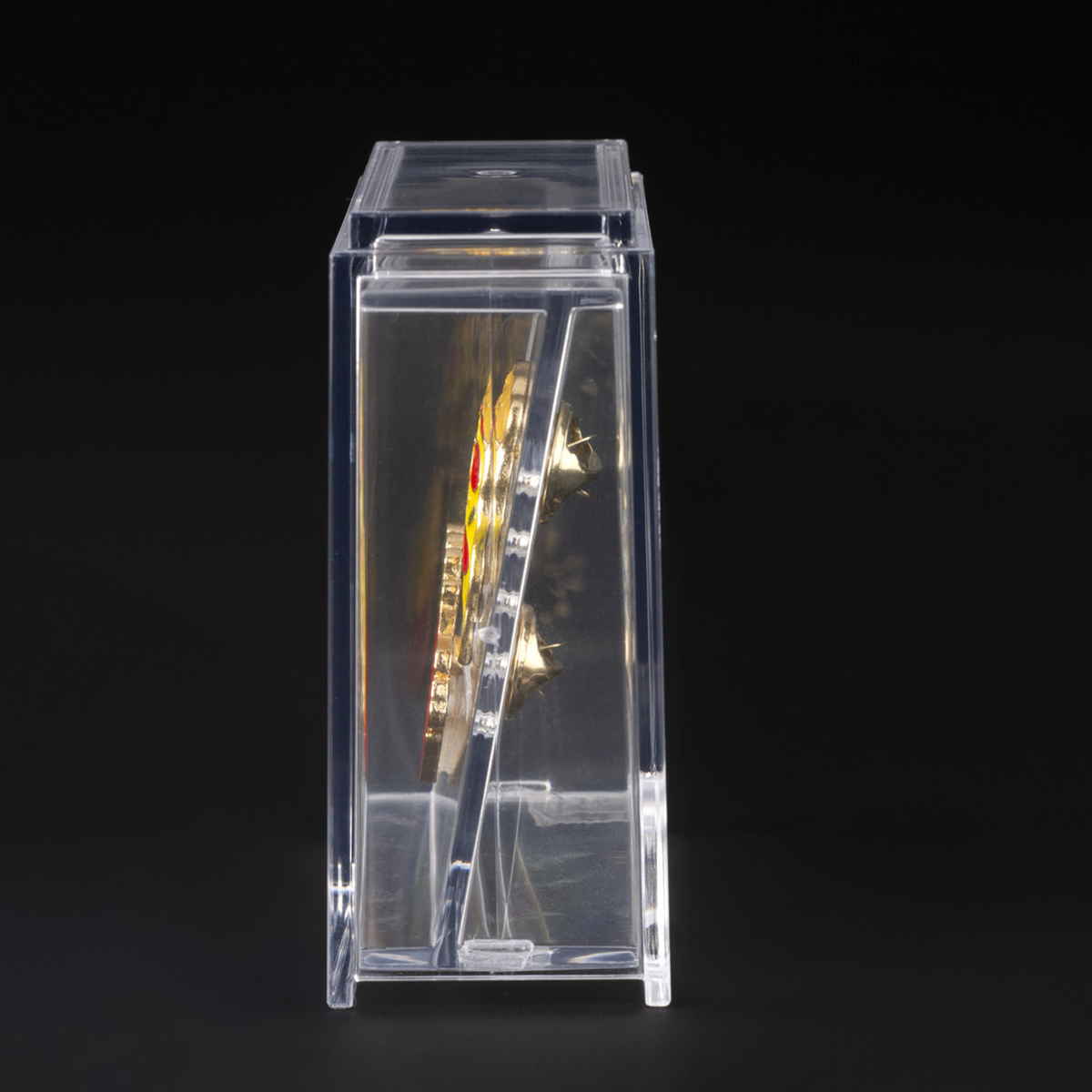 ピンバッジ ディスプレイケース 収納ケース 6.7×6.9×3cm ( 収納 ケース ディスプレイ 飾る コレクション ボックス コレクションケース 見せる収納 ディスプレー 入れ物 入れ 収集 ガチャガチャ )