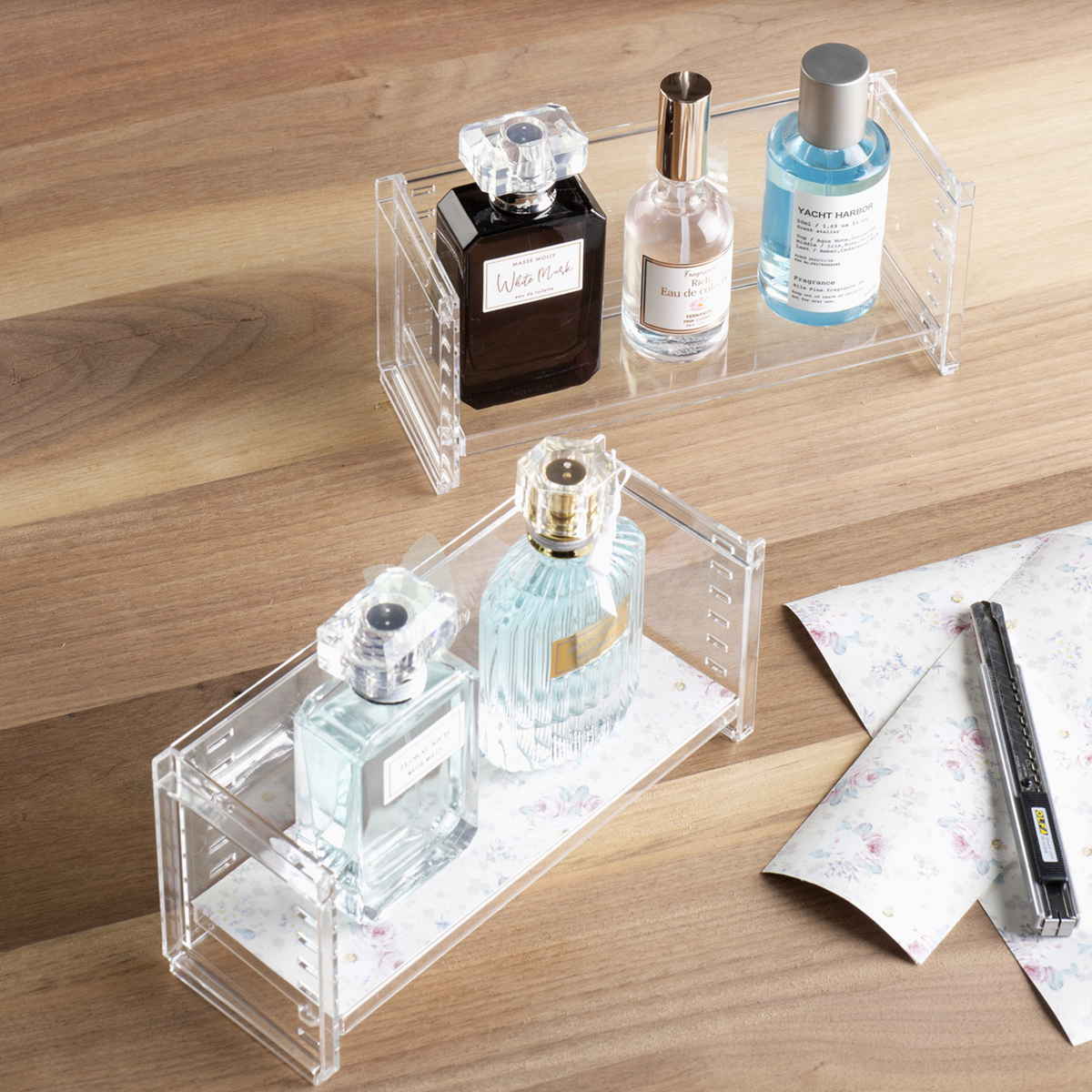 ディスプレイラック 幅19.6×奥行7×高さ9.1cm スタッキング 卓上 収納 ( ディスプレイ コレクション ケース プラスチック クリアケース フィギュア ディスプレイケース ラック インテリア 飾る 棚 見せる収納 )