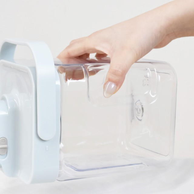 冷水筒 3.5L 横置きウォータージャグ ( ピッチャー 冷水ポット 横置き ジャグ ウォータージャグ 目盛り付き プラスチック 麦茶ポット 水さし 水差し 持ち運び アウトドア 大容量 ハンドル付き おしゃれ ) 【グレー】 グレー