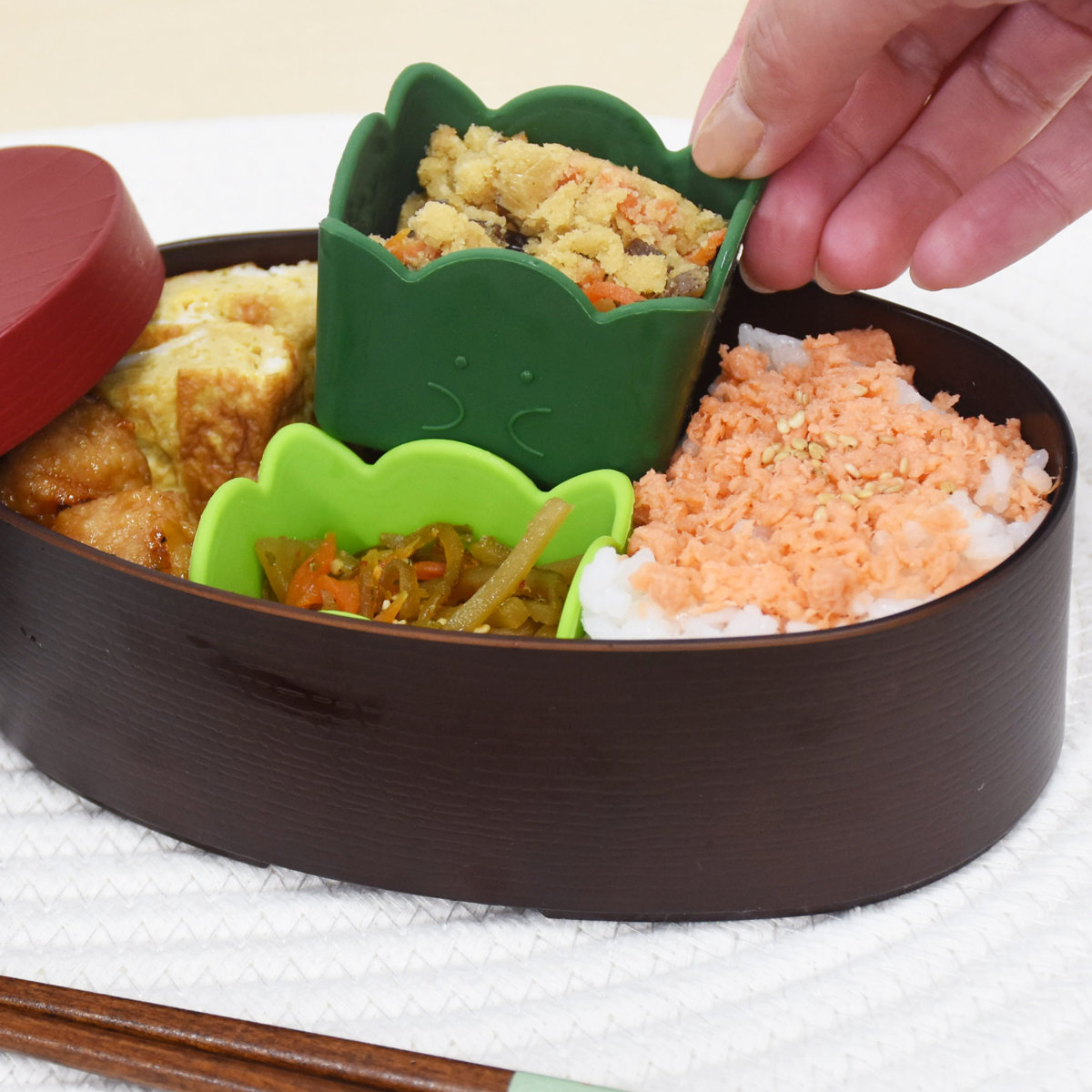 おかずカップ バランさんのシリコーンカップ スクエア4P ( お弁当カップ レンジ対応 食洗機対応 おかず入れ 小分けカップ 仕切り カップ 4個 レンジOK 食洗機OK 冷凍 お弁当グッズ お弁当 弁当 おかず おかず用 シリコンカップ )