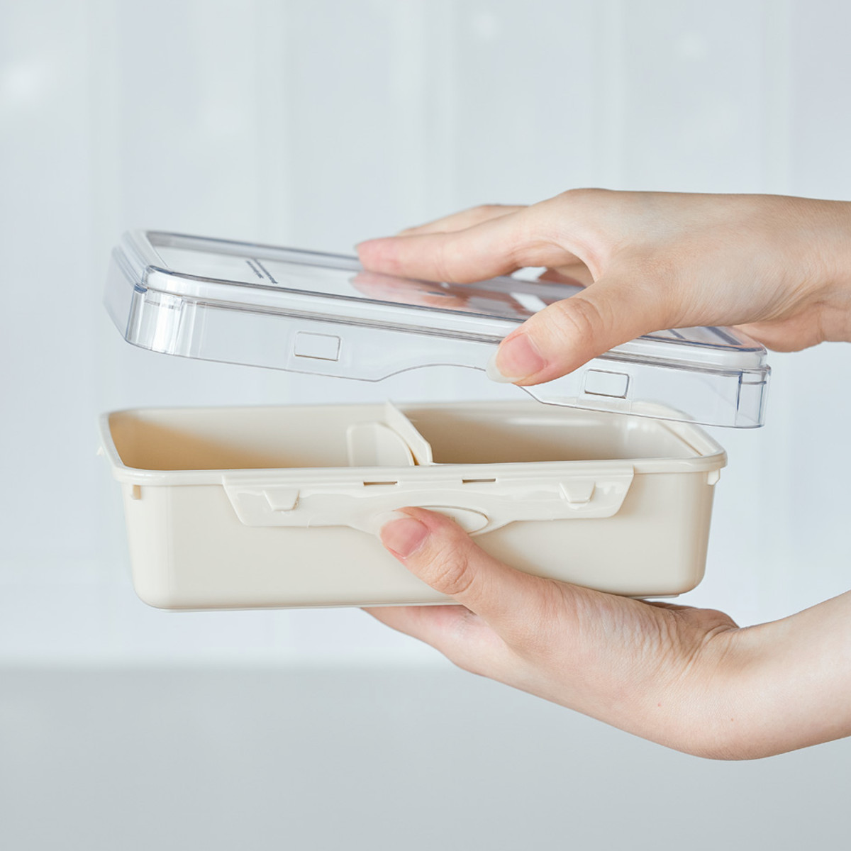 弁当箱 800ml PUSH&PUSH ランチBOX ( お弁当箱 ランチボックス レンジ対応 食洗機対応 冷凍対応 一段 2点ロック レンジOK 食洗機OK 冷凍OK ワンプッシュ 弁当 お弁当 仕切り付き 中子付き 保存容器 ) 【パープル】 パープル