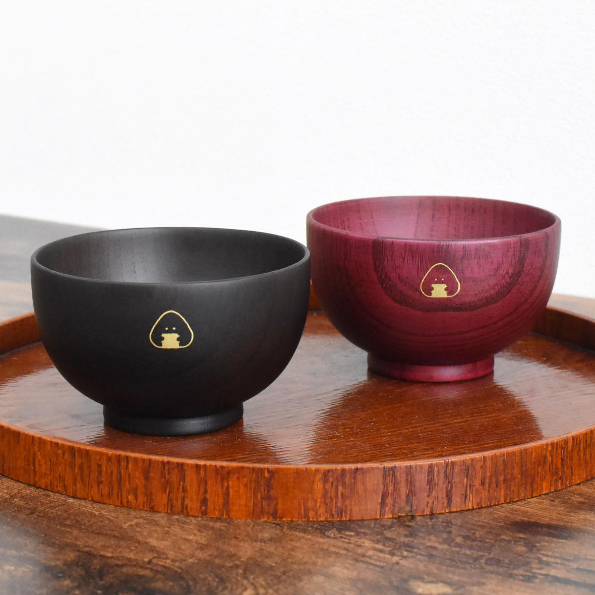茶碗 ぎゅっとおにぎりさん 木製 汁椀 ( 食洗機対応 日本製 天然木 お椀 茶わん 食器 おしゃれ かわいい シンプル 味噌汁 スープ ) 【黒】 黒