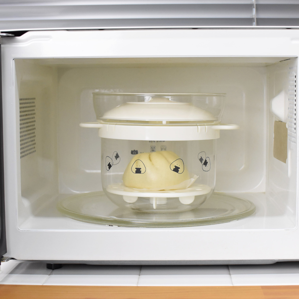 電子レンジ用炊飯器 1~2合 ぎゅっとおにぎりさん ガラスのレンジご飯釜 ( 炊飯 1合 2合 電子レンジ調理器 レンジ調理 炊飯器 ガラス製 食洗機対応 一合 二合 二合炊き 電子レンジ専用調理器 電子レンジ料理 電子レンジ調理 ) 【ホワイト】 ホワイト