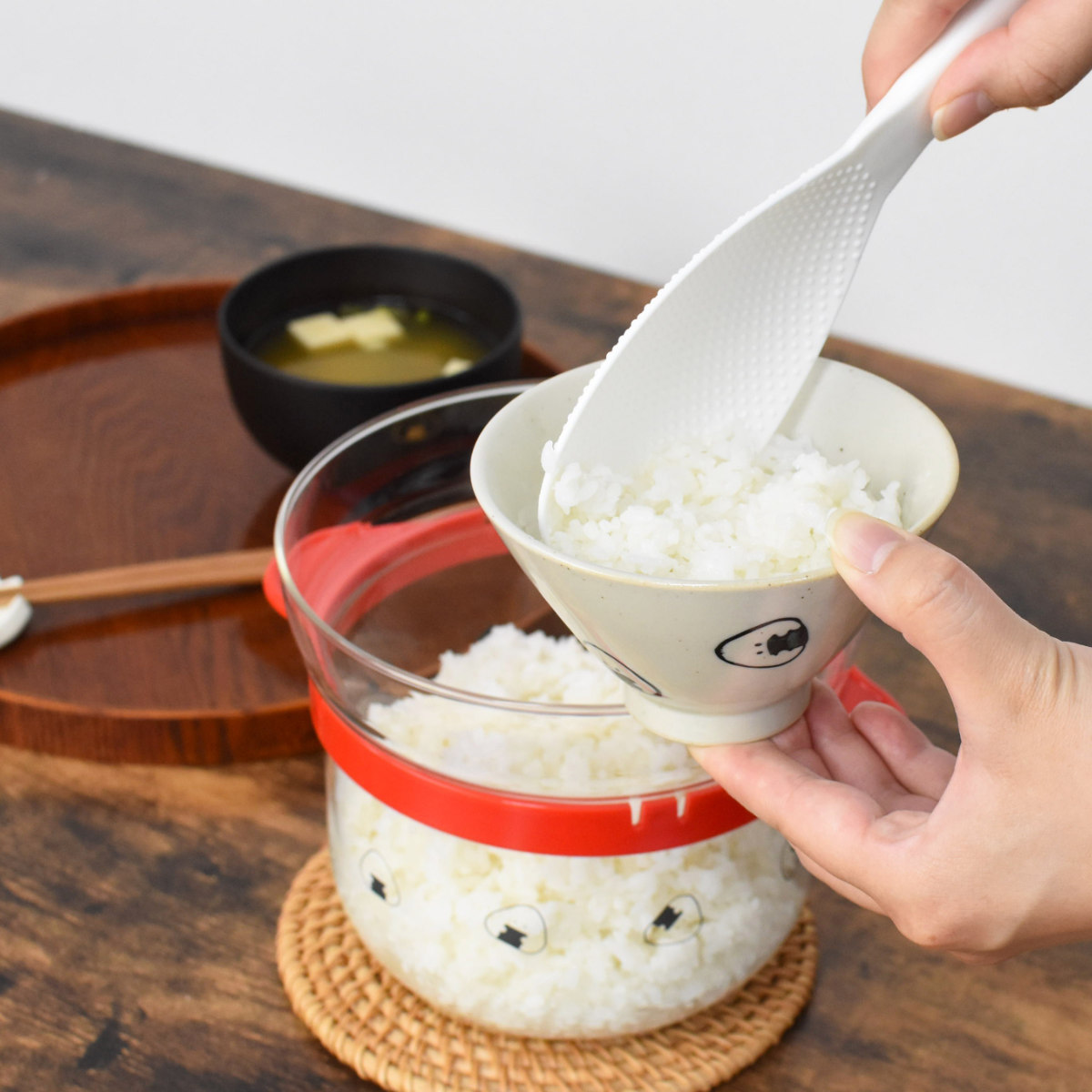 電子レンジ用炊飯器 1~2合 ぎゅっとおにぎりさん ガラスのレンジご飯釜 ( 炊飯 1合 2合 電子レンジ調理器 レンジ調理 炊飯器 ガラス製 食洗機対応 一合 二合 二合炊き 電子レンジ専用調理器 電子レンジ料理 電子レンジ調理 ) 【ホワイト】 ホワイト