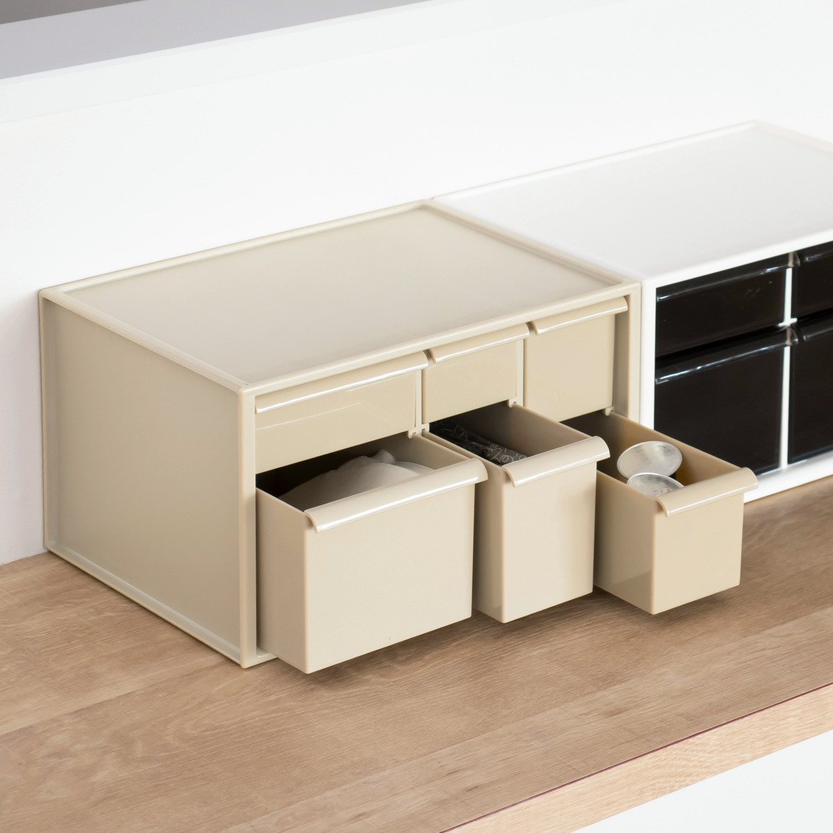 卓上収納ボックス アイケースL 収納ボックス 引き出し 卓上収納 日本製 小物入れ ( 収納ケース 卓上 収納 小物ケース 小物収納 デスク収納 整理整頓 文房具 収納用品 小物 プラスチック 机上用 机上ラック 薬ケース コスメ メイク ) 【グレージュ】 グレージュ