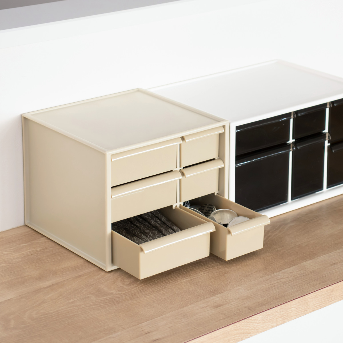 卓上収納ボックス アイケースS 収納ボックス 引き出し 卓上収納 同色12個セット 日本製 小物入れ ( 収納ケース 卓上 収納 小物ケース 小物収納 収納用品 小物 プラスチック デスク収納 机上用 机上ラック ) 【グレージュ】 グレージュ