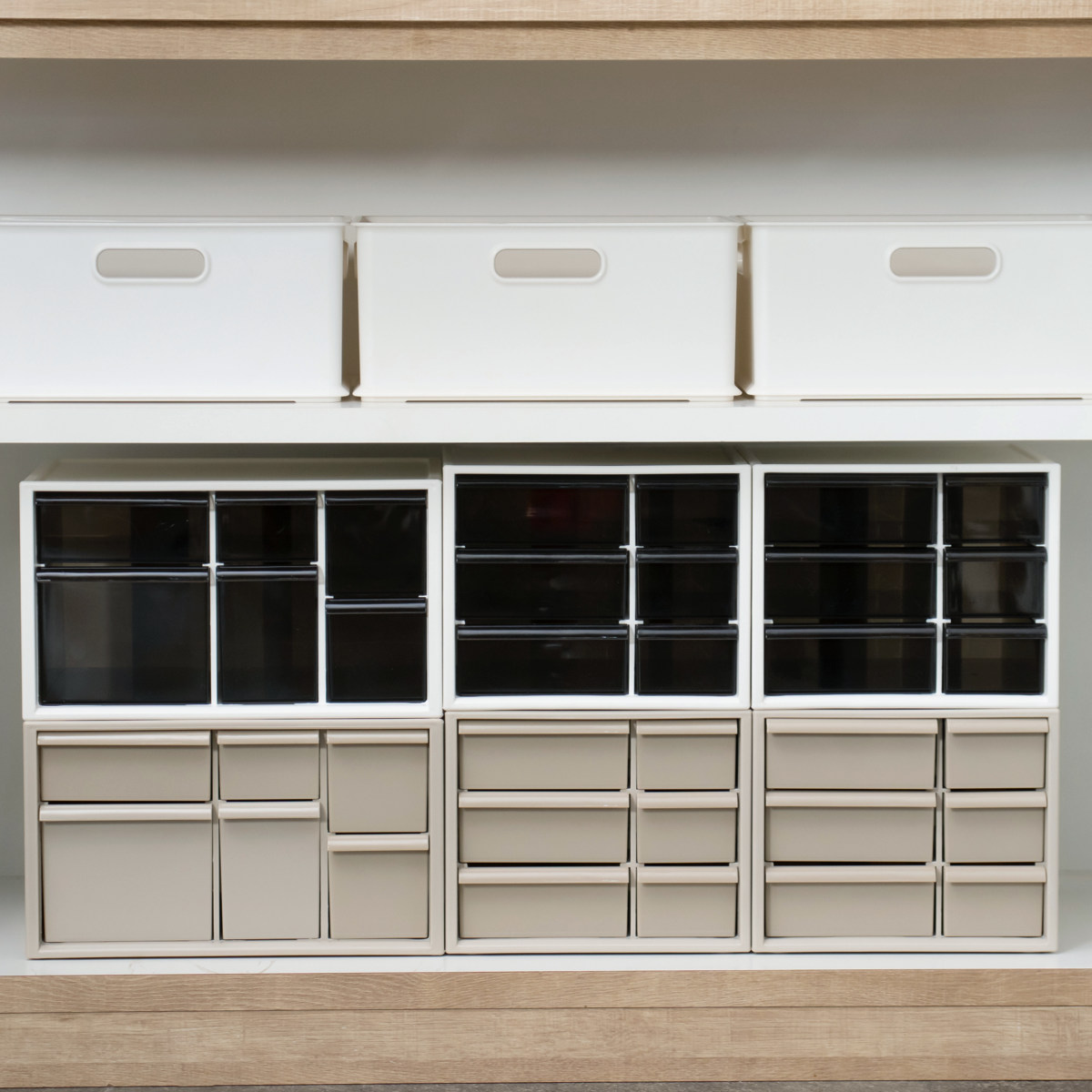 卓上収納ボックス アイケースS 収納ボックス 引き出し 卓上収納 同色12個セット 日本製 小物入れ ( 収納ケース 卓上 収納 小物ケース 小物収納 収納用品 小物 プラスチック デスク収納 机上用 机上ラック ) 【グレージュ】 グレージュ