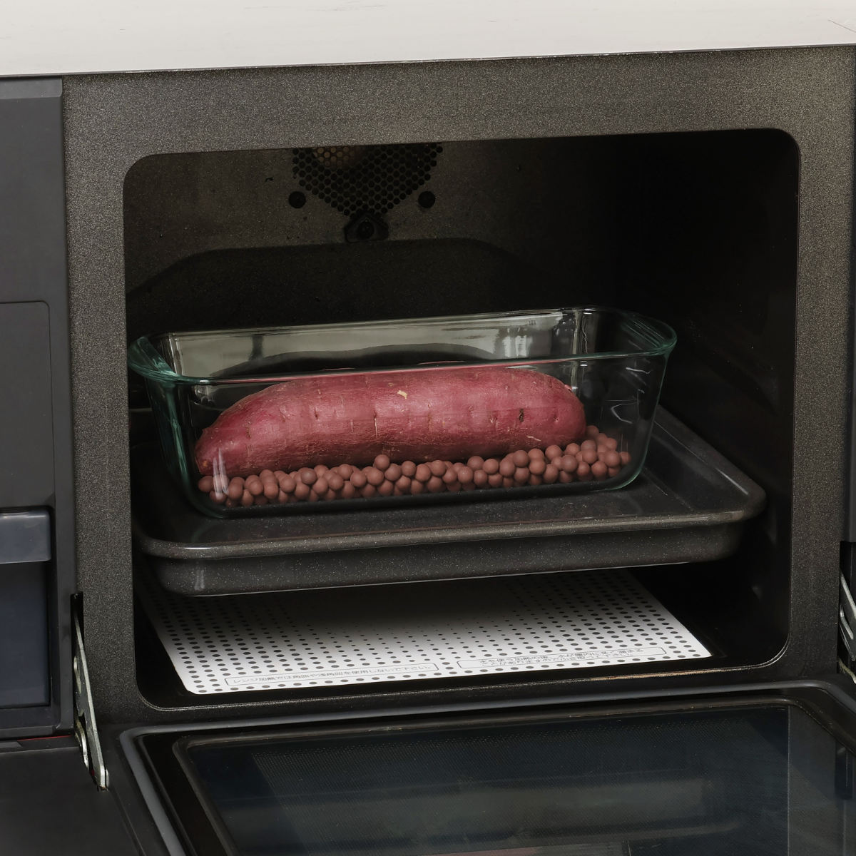 焼きいもポット 耐熱ガラス製 デリッシュライフ 発熱セラミックボール付 ( 焼き芋 レンジ やきいも 焼き芋器 1本用 レンジ調理器 ガラス パウンド型 セラミックボール 耐熱容器 耐熱食器 ケーキ じゃがいも じゃがバター 焼きナス )