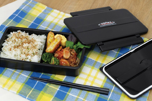 Dショッピング お弁当箱 スリムランチボックス 1段 850ml 箸付き メンズ 一段 ランチボックス 一段弁当箱 電子レンジ対応 男性用 弁当箱 シンプル 仕切り付き 2点ロック カテゴリ 弁当箱の販売できる商品 リビングート ドコモの通販サイト