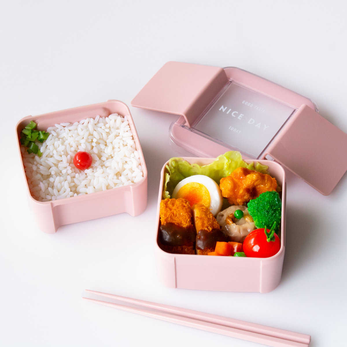 お弁当箱 イージーケアランチスクエア2段 680ml ( 弁当箱 ランチボックス パッキン一体式 レンジ対応 食洗機対応 大人 女子 レンジOK 食洗機OK 二段 弁当 お弁当 抗菌加工 透明蓋 ) 【イエロー】 イエロー