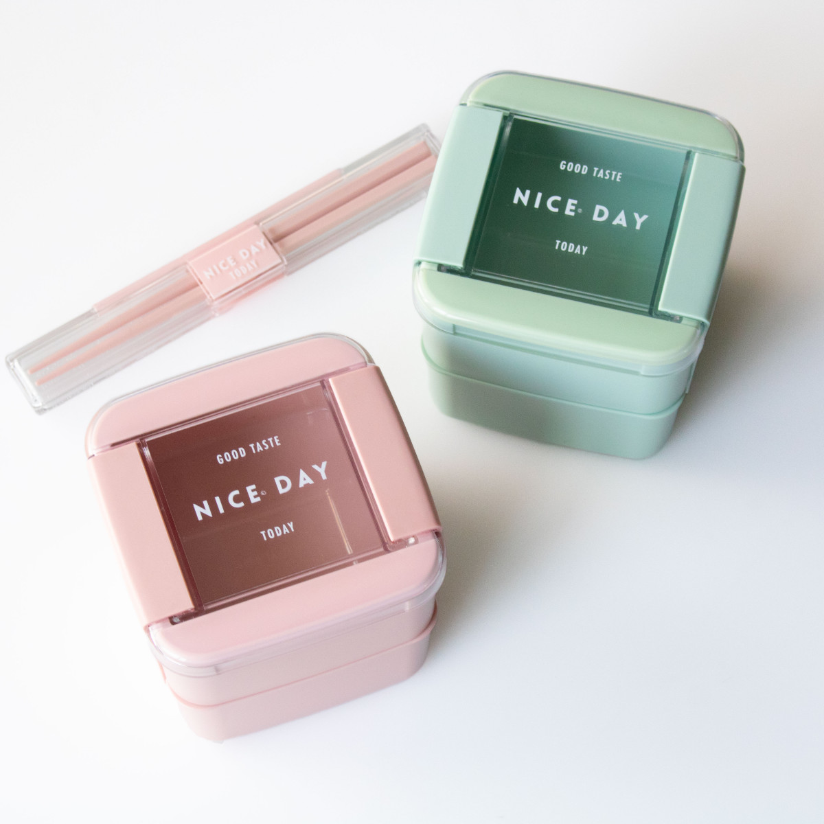 お弁当箱 イージーケアランチスクエア2段 680ml ( 弁当箱 ランチボックス パッキン一体式 レンジ対応 食洗機対応 大人 女子 レンジOK 食洗機OK 二段 弁当 お弁当 抗菌加工 透明蓋 ) 【イエロー】 イエロー