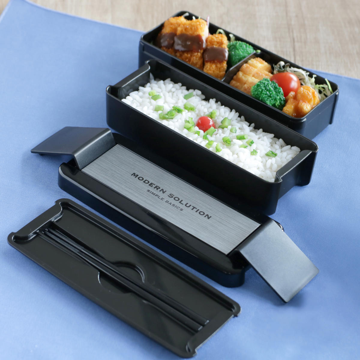 弁当箱 680ml 2段 イージーケアランチボックス ( お弁当箱 パッキン一体式 ランチボックス 食洗機対応 レンジ対応 二段 食洗機OK レンジOK お弁当 弁当 仕切り付き 箸 お箸 箸付き スリム )